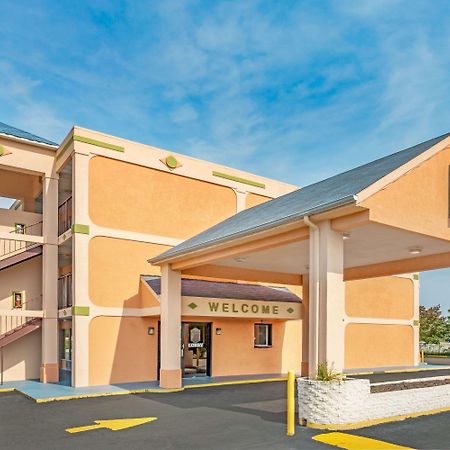 Hotel Super 8 à Ashland Extérieur photo